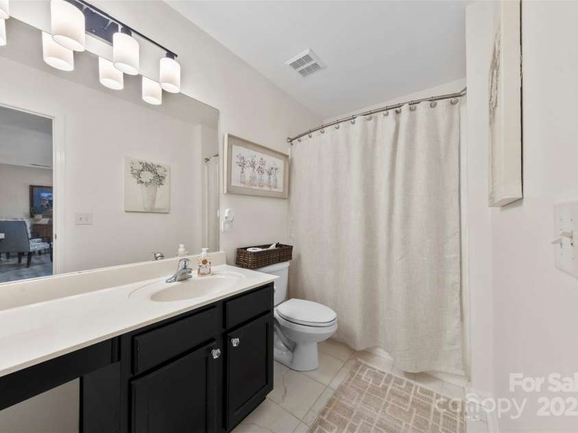 1644 Backcreek Lane, Gastonia, NC 28054.  MLS# CAR4262651, YatesRealty ID 16017. 