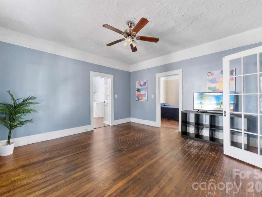 604 Pearl Avenue, Kannapolis, NC 28083.  MLS# CAR4374176, YatesRealty ID 16018. Dining Room