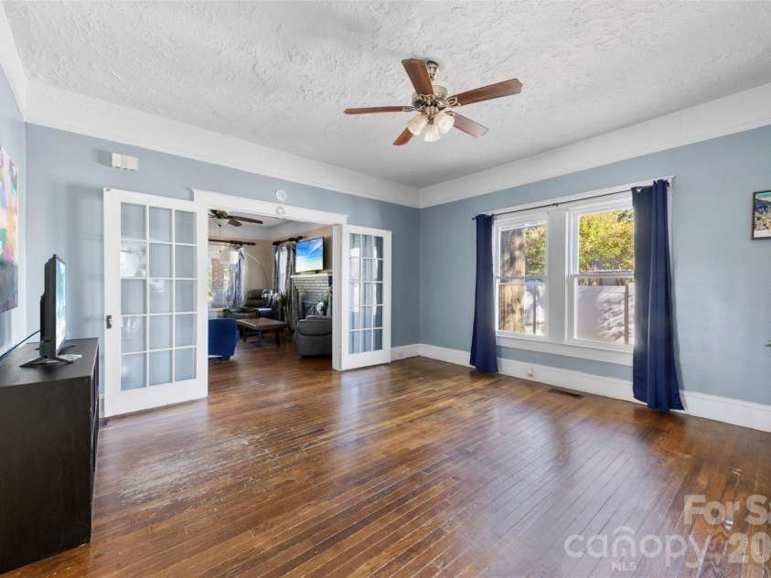 604 Pearl Avenue, Kannapolis, NC 28083.  MLS# CAR4374176, YatesRealty ID 16018. Dining Room