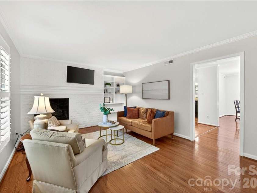 2229 Rexford Road, Charlotte, NC 28211.  MLS# CAR4390305, YatesRealty ID 1602. 