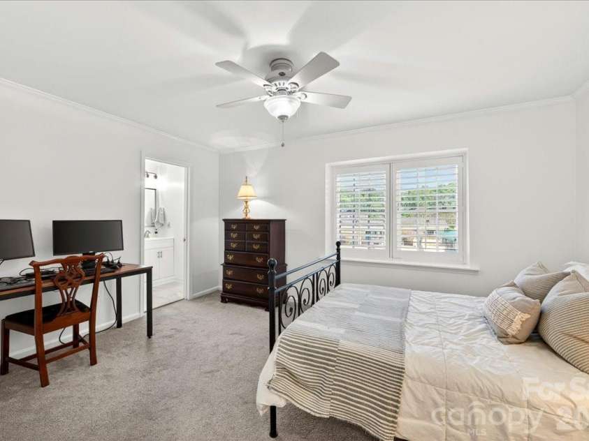 2229 Rexford Road, Charlotte, NC 28211.  MLS# CAR4390305, YatesRealty ID 1602. 