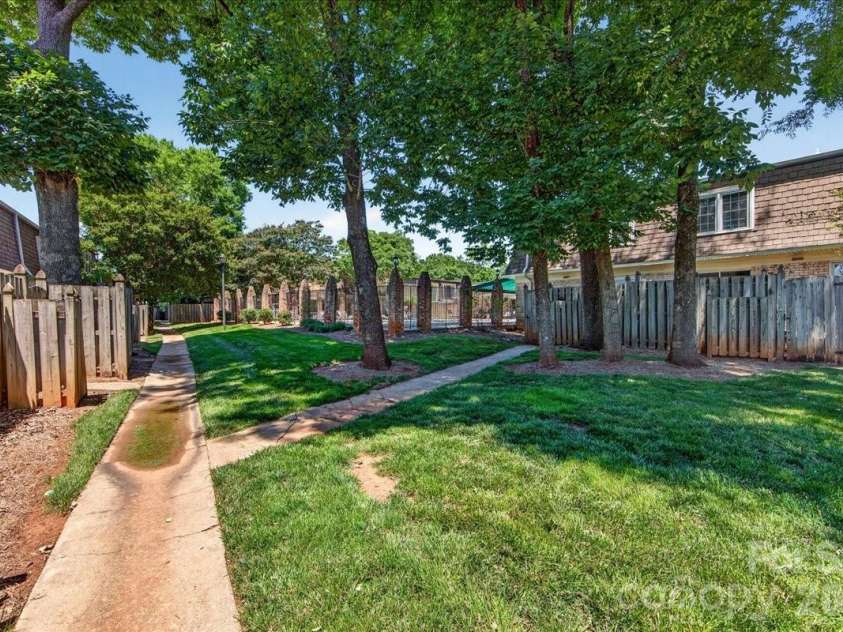2229 Rexford Road, Charlotte, NC 28211.  MLS# CAR4390305, YatesRealty ID 1602. 