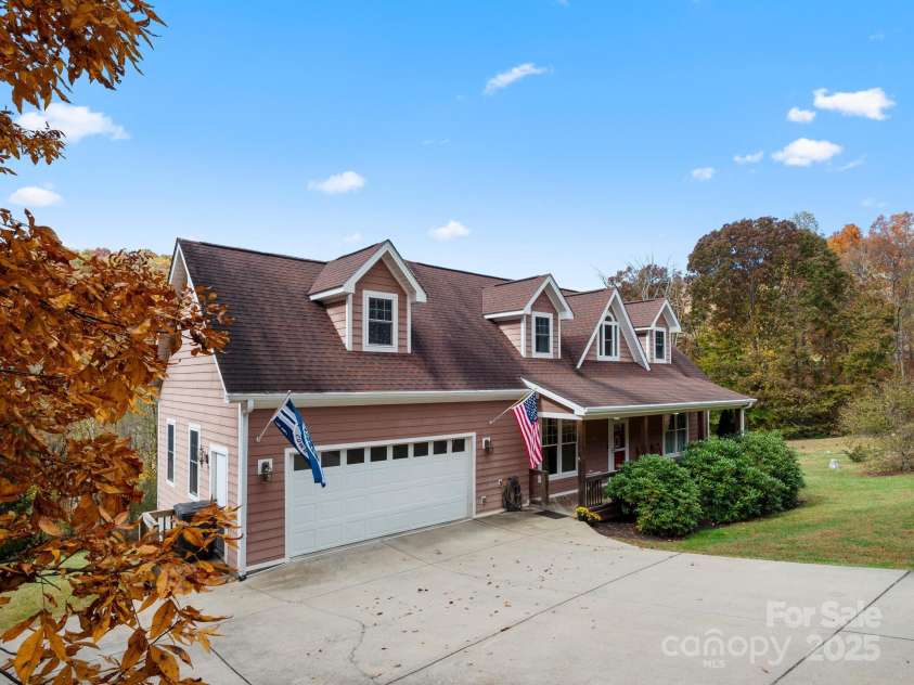39 Sunnie Rae Lane, Candler, NC 28715.  MLS# CAR4211201, YatesRealty ID 1602. 