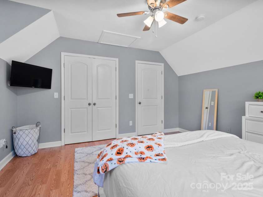 39 Sunnie Rae Lane, Candler, NC 28715.  MLS# CAR4211201, YatesRealty ID 1602. Bedroom 2