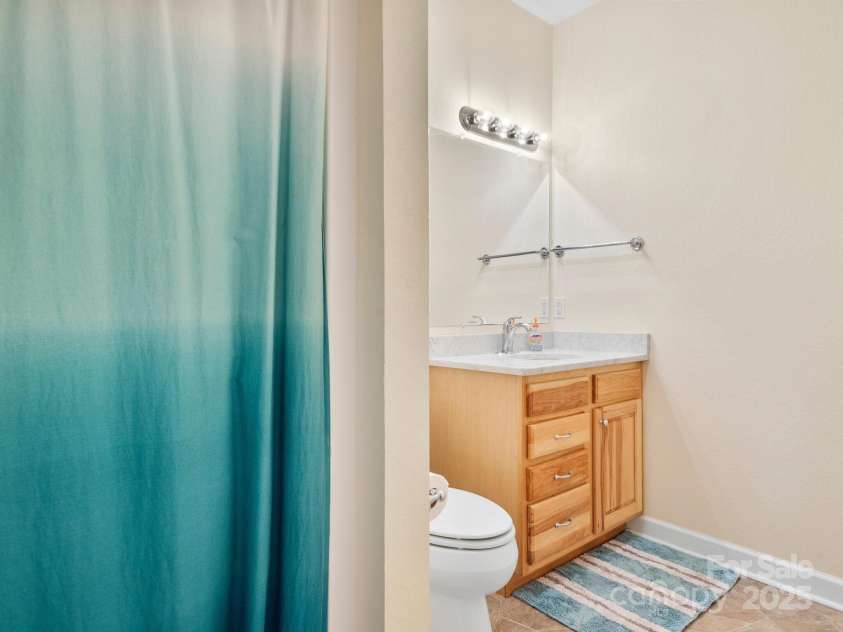 39 Sunnie Rae Lane, Candler, NC 28715.  MLS# CAR4211201, YatesRealty ID 1602. Full Bath on lower level basement area