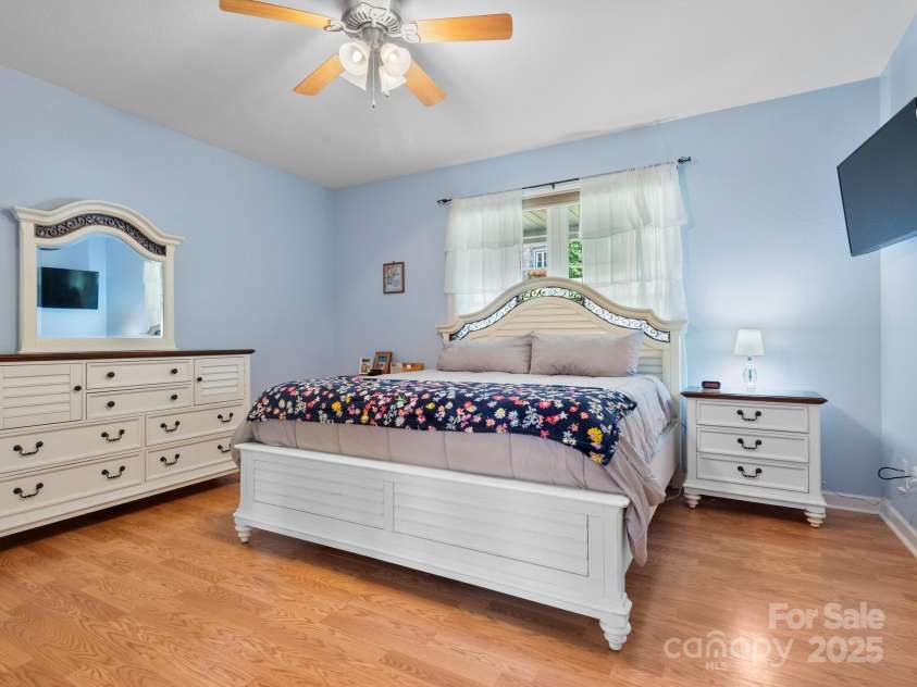 39 Sunnie Rae Lane, Candler, NC 28715.  MLS# CAR4211201, YatesRealty ID 1602. Master