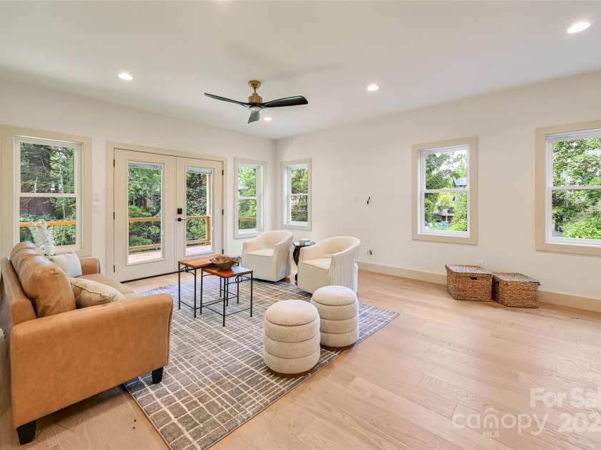30 Sand Hill Road, Asheville, NC 28806.  MLS# CAR4265275, YatesRealty ID 16020. Lots of light in the lower level