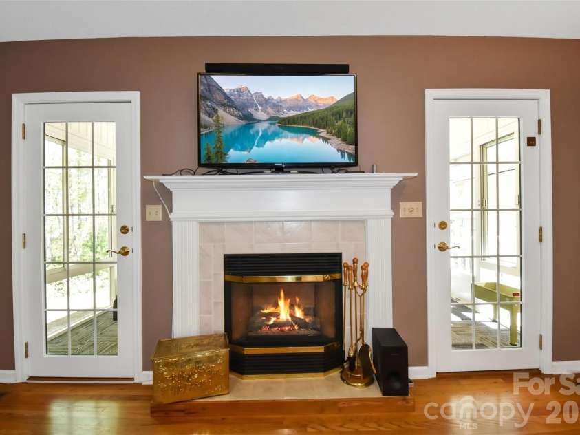 548 Thunder Road, Brevard, NC 28712.  MLS# CAR4374420, YatesRealty ID 16020. 