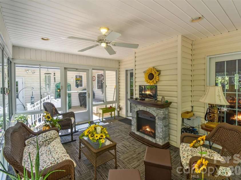 548 Thunder Road, Brevard, NC 28712.  MLS# CAR4374420, YatesRealty ID 16020. 