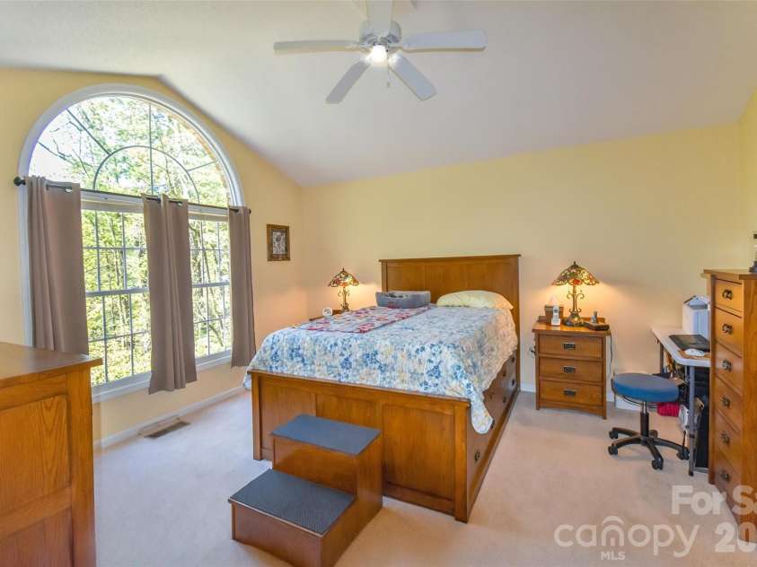548 Thunder Road, Brevard, NC 28712.  MLS# CAR4374420, YatesRealty ID 16020. 