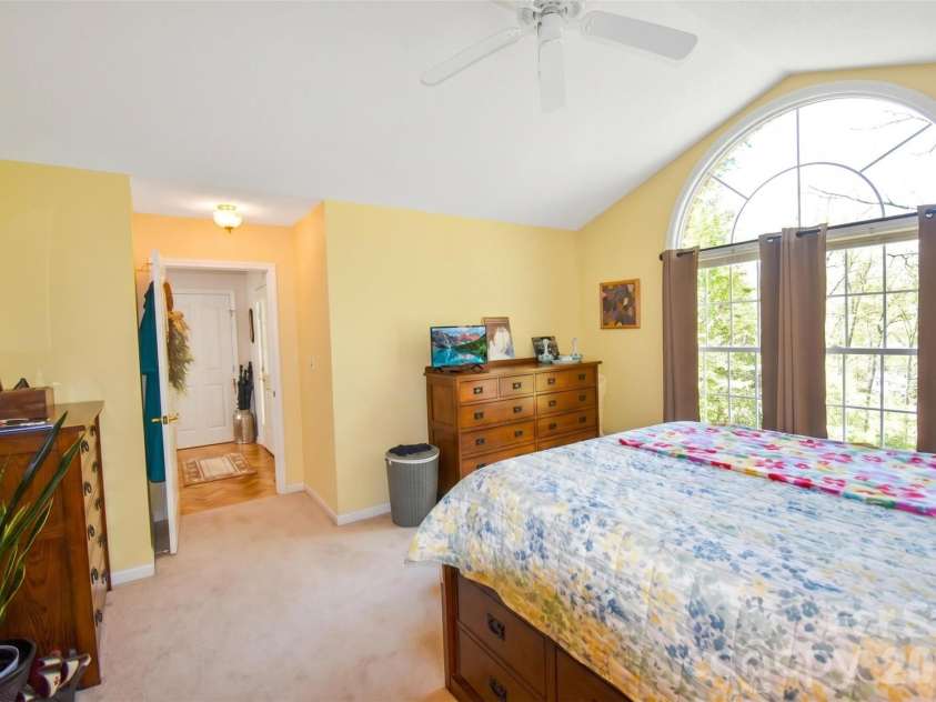 548 Thunder Road, Brevard, NC 28712.  MLS# CAR4374420, YatesRealty ID 16020. 