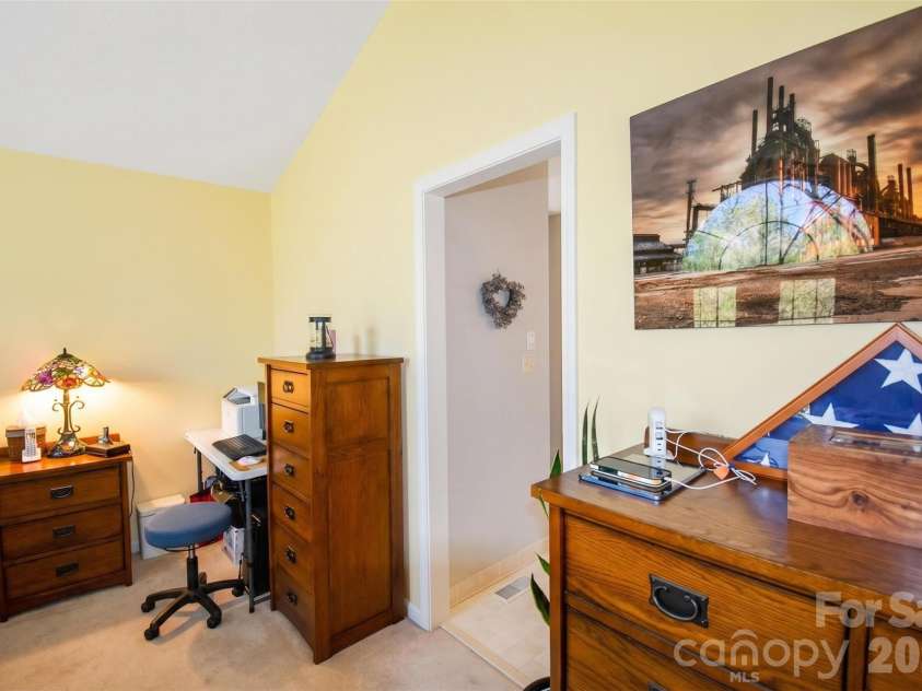 548 Thunder Road, Brevard, NC 28712.  MLS# CAR4374420, YatesRealty ID 16020. 
