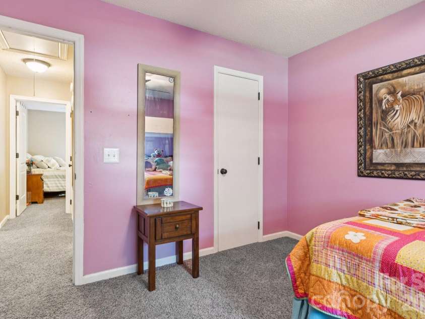 125 Mills Forest Lane, Mooresville, NC 28117.  MLS# CAR4374183, YatesRealty ID 16021. 