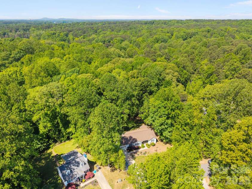 125 Mills Forest Lane, Mooresville, NC 28117.  MLS# CAR4374183, YatesRealty ID 16021. 