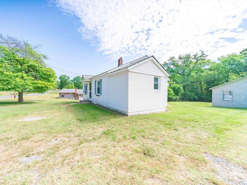 1470 Hilltop Street, Albemarle, NC 28001.  MLS# CAR4255092, YatesRealty ID 16022. 