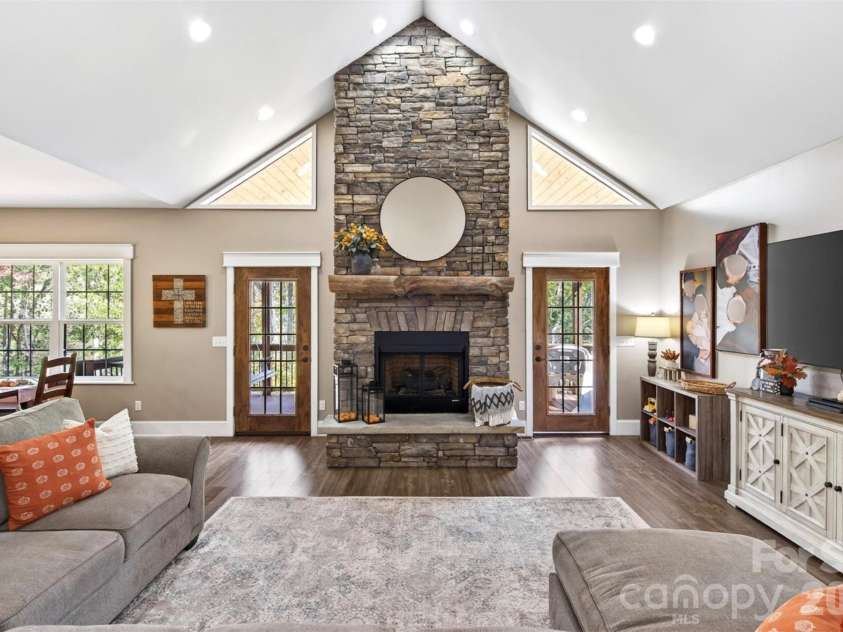 515 Marble Mine Road, Bakersville, NC 28705.  MLS# CAR4374964, YatesRealty ID 16023. 