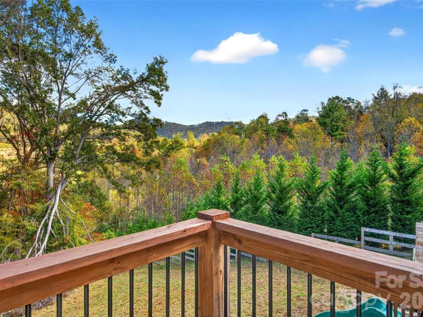 515 Marble Mine Road, Bakersville, NC 28705.  MLS# CAR4374964, YatesRealty ID 16023. 