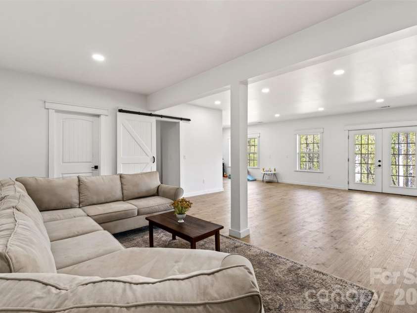 515 Marble Mine Road, Bakersville, NC 28705.  MLS# CAR4374964, YatesRealty ID 16023. 