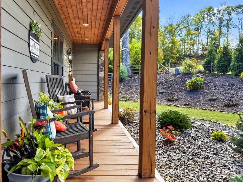 515 Marble Mine Road, Bakersville, NC 28705.  MLS# CAR4374964, YatesRealty ID 16023. 