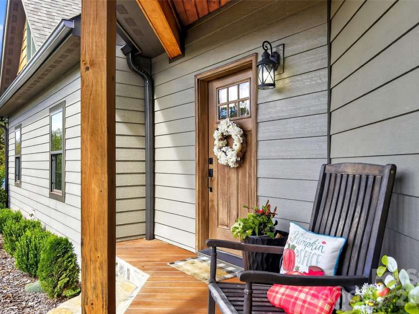 515 Marble Mine Road, Bakersville, NC 28705.  MLS# CAR4374964, YatesRealty ID 16023. 