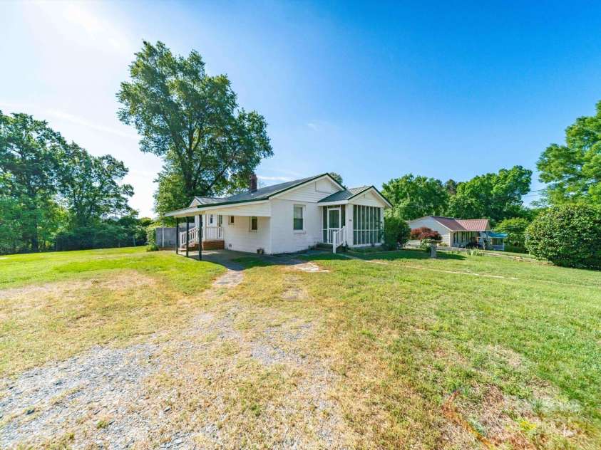 1468 Hilltop Street, Albemarle, NC 28001.  MLS# CAR4255051, YatesRealty ID 16024. 