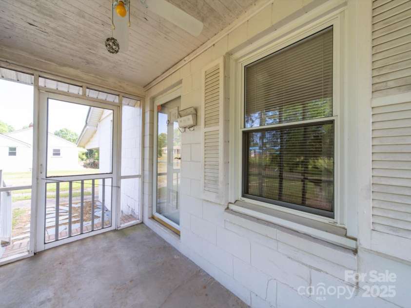 1468 Hilltop Street, Albemarle, NC 28001.  MLS# CAR4255051, YatesRealty ID 16024. 