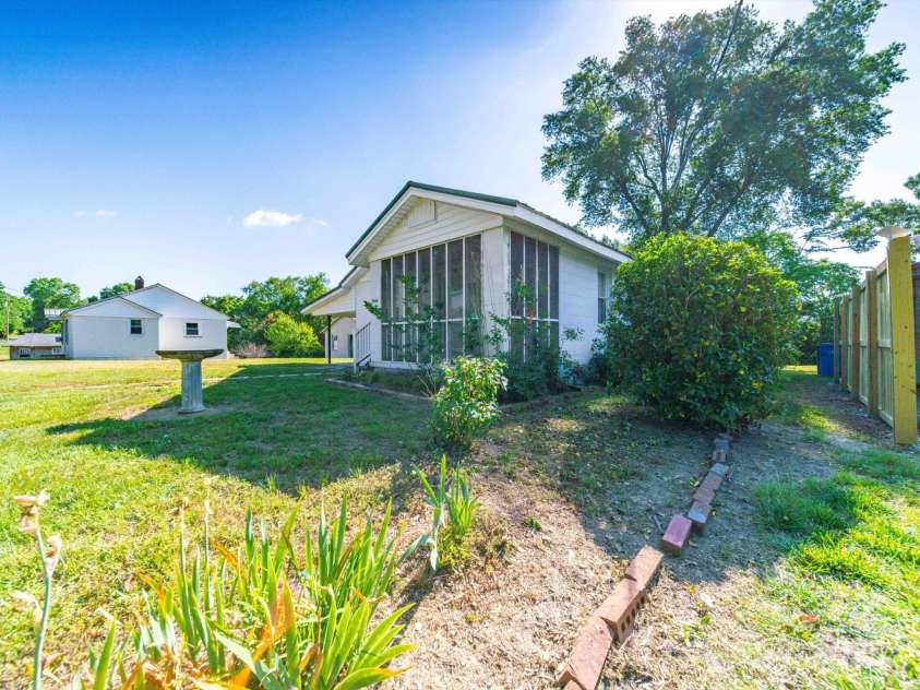 1468 Hilltop Street, Albemarle, NC 28001.  MLS# CAR4255051, YatesRealty ID 16024. 