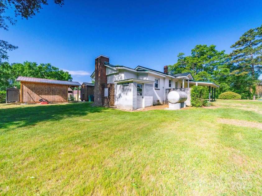 1468 Hilltop Street, Albemarle, NC 28001.  MLS# CAR4255051, YatesRealty ID 16024. 