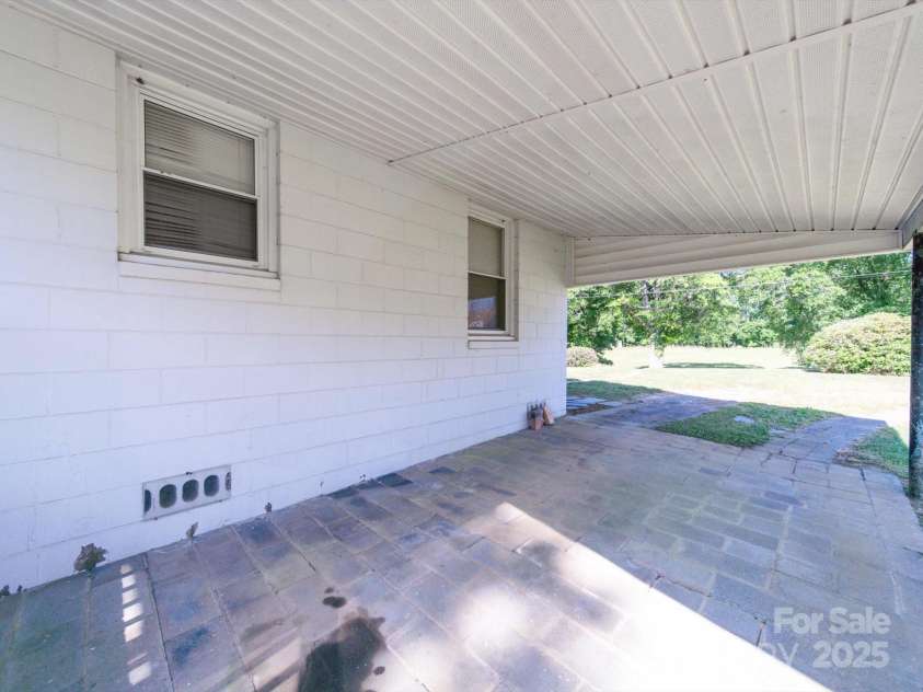 1468 Hilltop Street, Albemarle, NC 28001.  MLS# CAR4255051, YatesRealty ID 16024. 