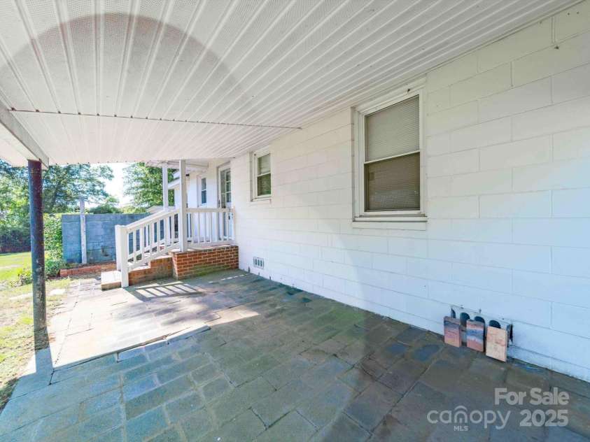 1468 Hilltop Street, Albemarle, NC 28001.  MLS# CAR4255051, YatesRealty ID 16024. 