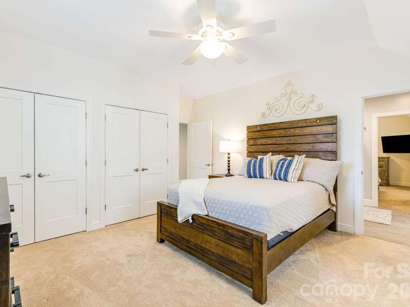 11 By The Wayside Drive, Columbus, NC 28722.  MLS# CAR4276820, YatesRealty ID 16025. 