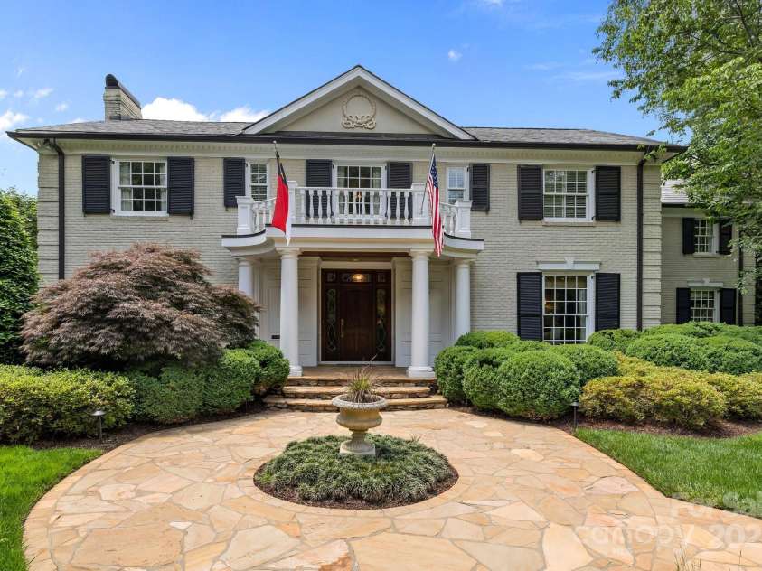 640 Colville Road, Charlotte, NC 28207.  MLS# CAR4264797, YatesRealty ID 16025. 
