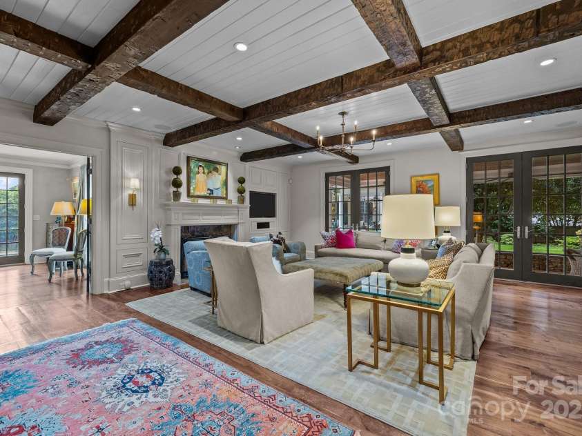 640 Colville Road, Charlotte, NC 28207.  MLS# CAR4264797, YatesRealty ID 16025. 