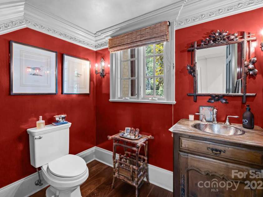 640 Colville Road, Charlotte, NC 28207.  MLS# CAR4264797, YatesRealty ID 16025. 