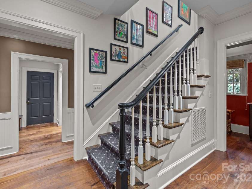 640 Colville Road, Charlotte, NC 28207.  MLS# CAR4264797, YatesRealty ID 16025. 