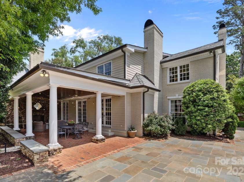 640 Colville Road, Charlotte, NC 28207.  MLS# CAR4264797, YatesRealty ID 16025. 
