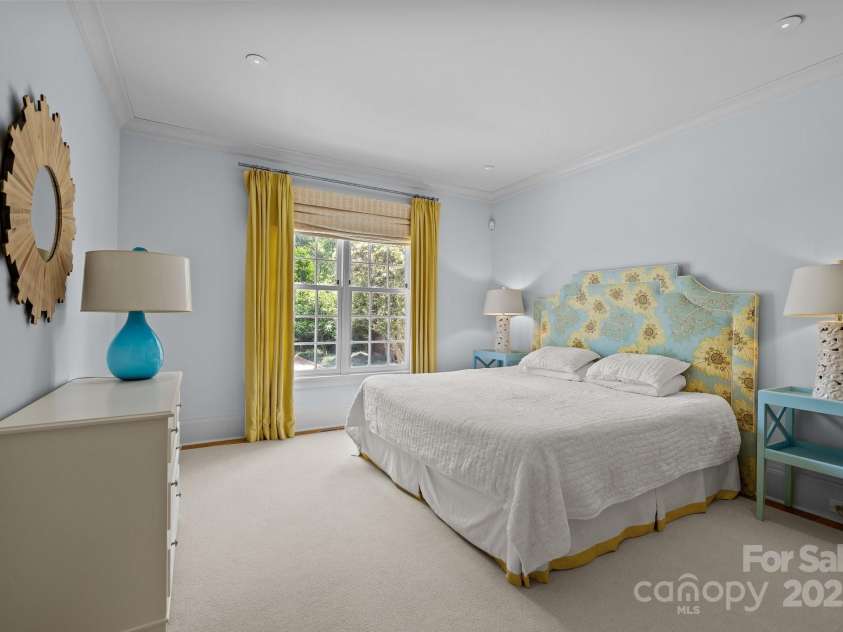 640 Colville Road, Charlotte, NC 28207.  MLS# CAR4264797, YatesRealty ID 16025. 