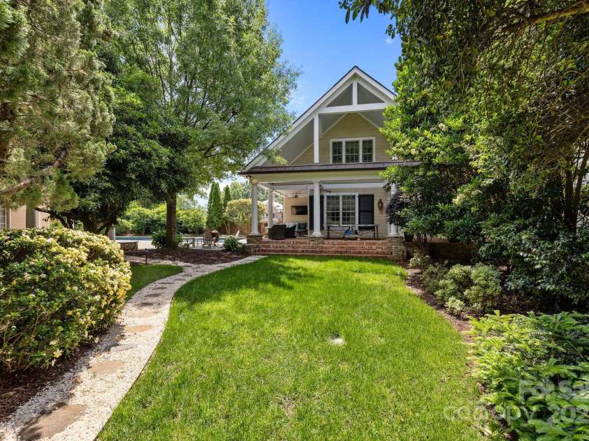 640 Colville Road, Charlotte, NC 28207.  MLS# CAR4264797, YatesRealty ID 16025. 