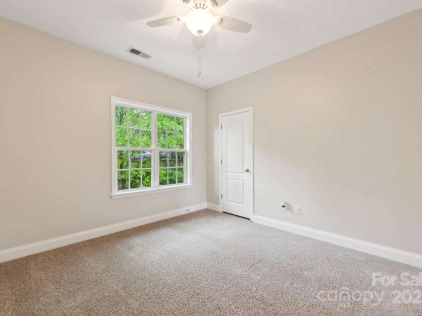 1126 Dean Hall Lane, Matthews, NC 28105.  MLS# CAR4263667, YatesRealty ID 16027. 