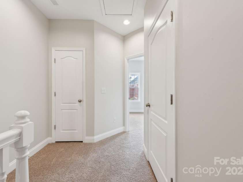 1126 Dean Hall Lane, Matthews, NC 28105.  MLS# CAR4263667, YatesRealty ID 16027. 