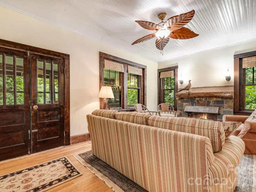 257 Henderson Drive, Hot Springs, NC 28743.  MLS# CAR4281408, YatesRealty ID 16027. 