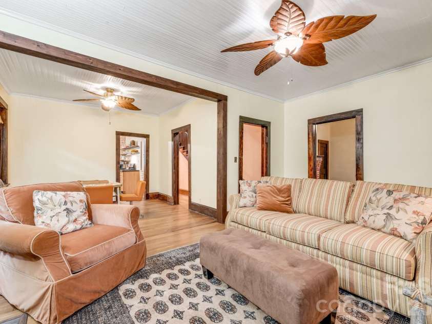 257 Henderson Drive, Hot Springs, NC 28743.  MLS# CAR4281408, YatesRealty ID 16027. 
