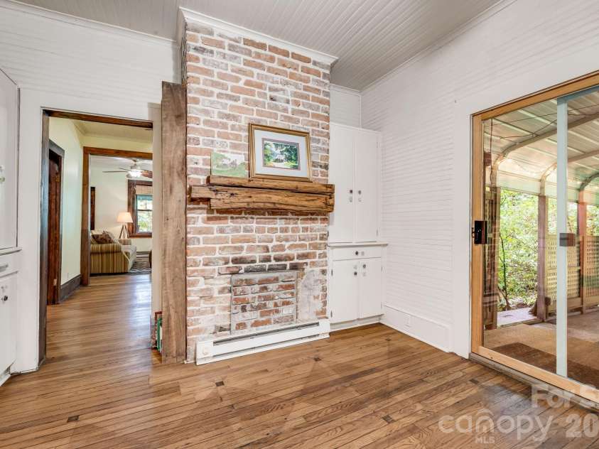 257 Henderson Drive, Hot Springs, NC 28743.  MLS# CAR4281408, YatesRealty ID 16027. 