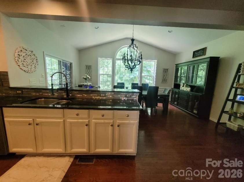 1261 Brough Hall Drive, Waxhaw, NC 28173.  MLS# CAR4369282, YatesRealty ID 16028. 