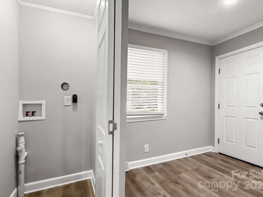 2322 Hedgewood Circle, Gastonia, NC 28052.  MLS# CAR4253048, YatesRealty ID 16028. 