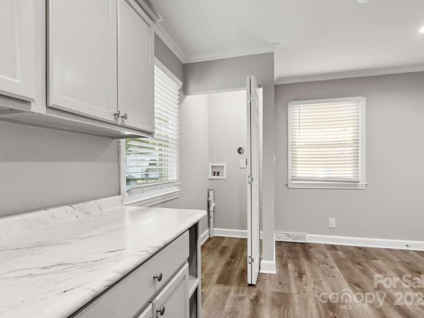 2322 Hedgewood Circle, Gastonia, NC 28052.  MLS# CAR4253048, YatesRealty ID 16028. 