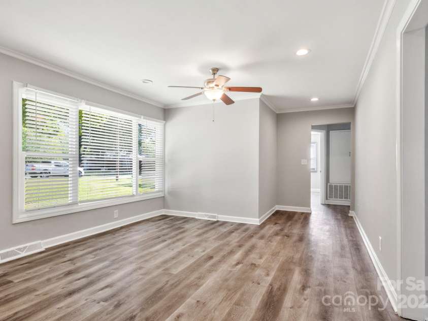 2322 Hedgewood Circle, Gastonia, NC 28052.  MLS# CAR4253048, YatesRealty ID 16028. 