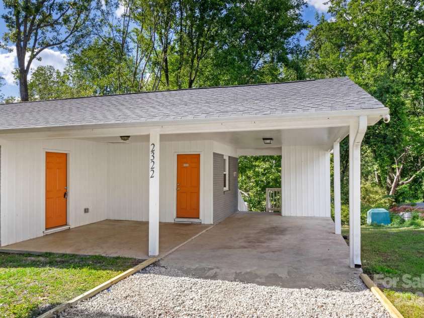 2322 Hedgewood Circle, Gastonia, NC 28052.  MLS# CAR4253048, YatesRealty ID 16028. 