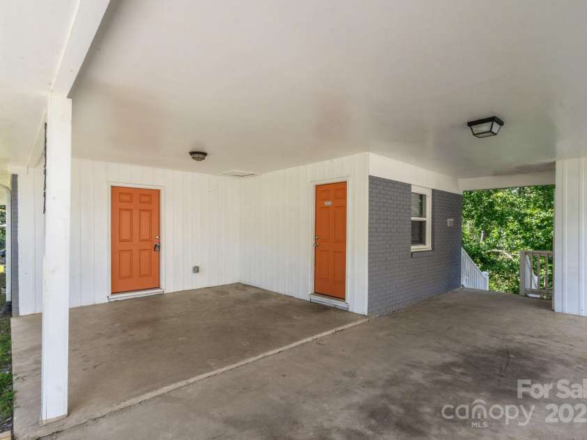 2322 Hedgewood Circle, Gastonia, NC 28052.  MLS# CAR4253048, YatesRealty ID 16028. 