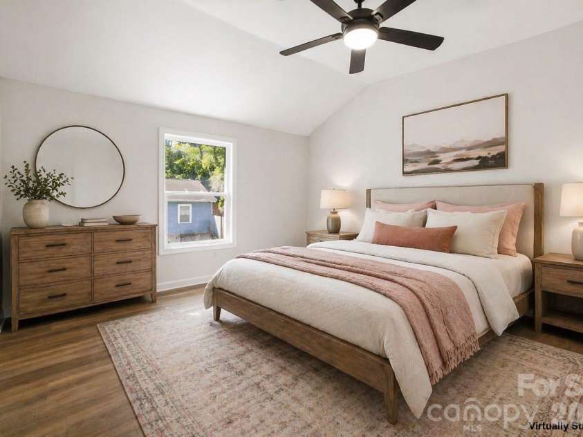 3204 Amay James Avenue, Charlotte, NC 28208.  MLS# CAR4369381, YatesRealty ID 16029. 